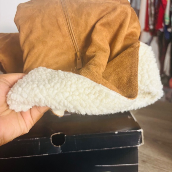 Torrid Shearling Flat Knee Boot Size Size 10W - Picture 3 of 3